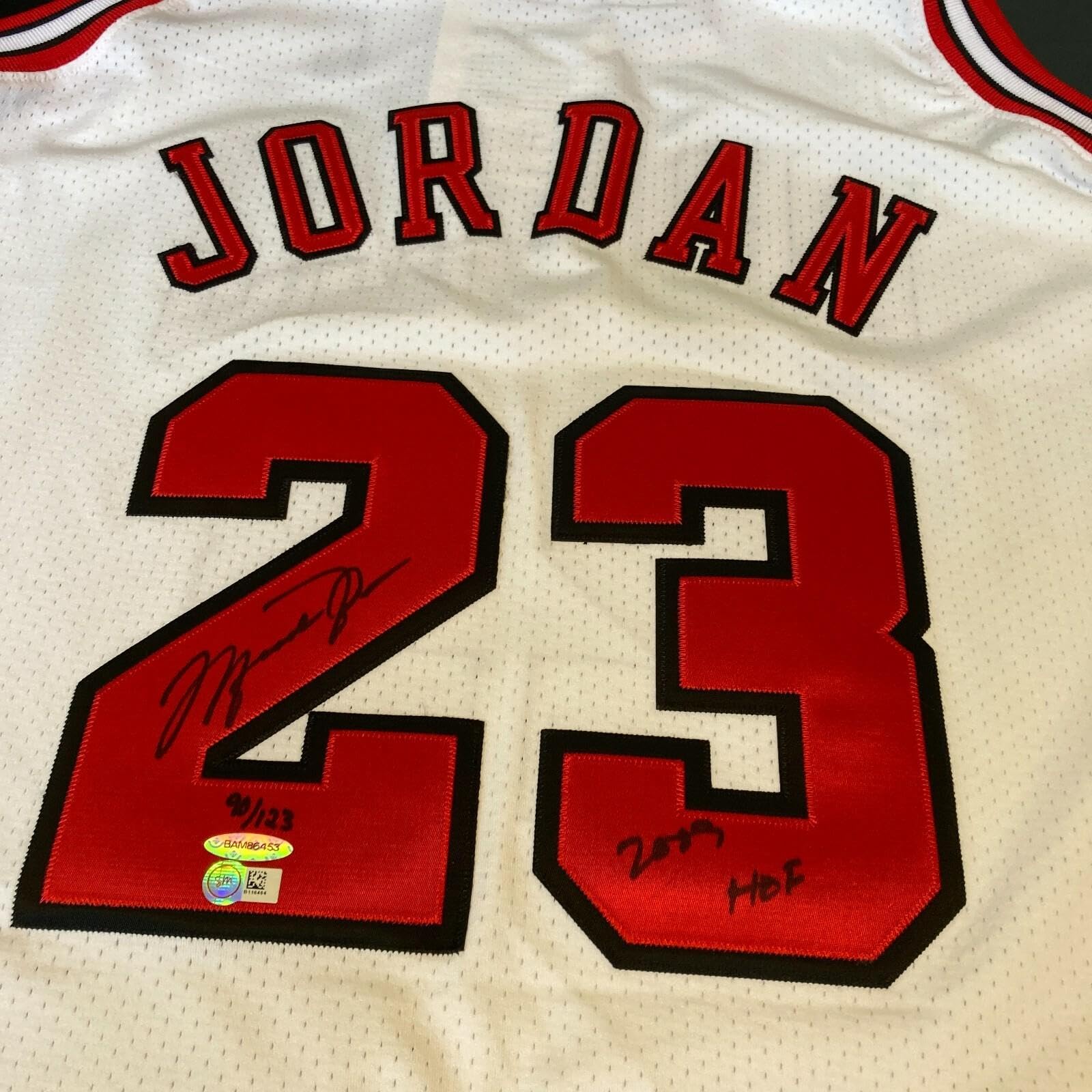 Amazon.com: Topps Michael Jordan Hall Of Fame 2009 Signed Chicago